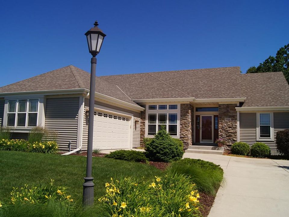 1st image of 1242 Goldfinch Way