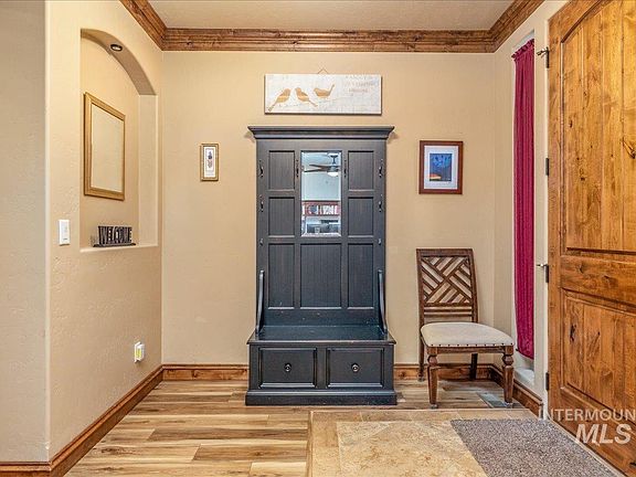 4th image of 1103 E Rubicon Dr