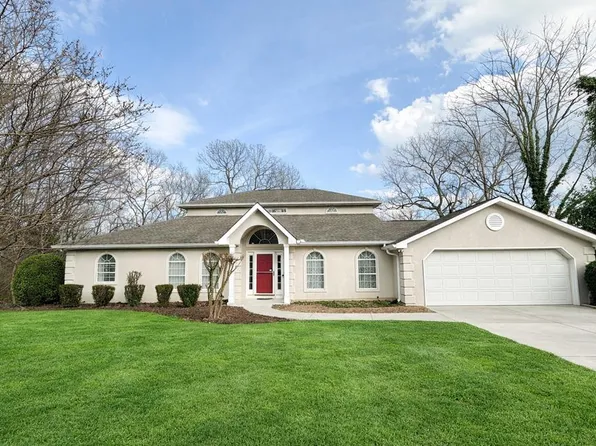 1239 Arabian Dr, Dalton, GA 30720