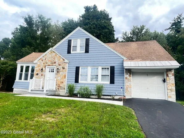 27 Tull Drive, Albany, NY 12205