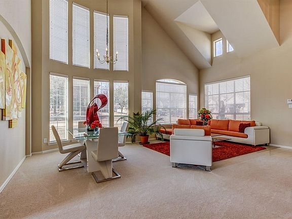 3rd image of 5305 Centeridge Ln