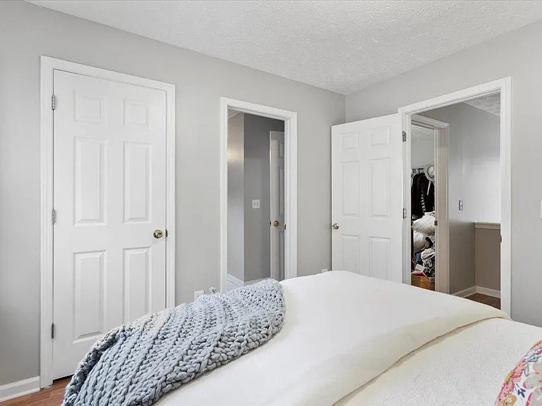 1130 Winthrope Chase Dr — Photo 20