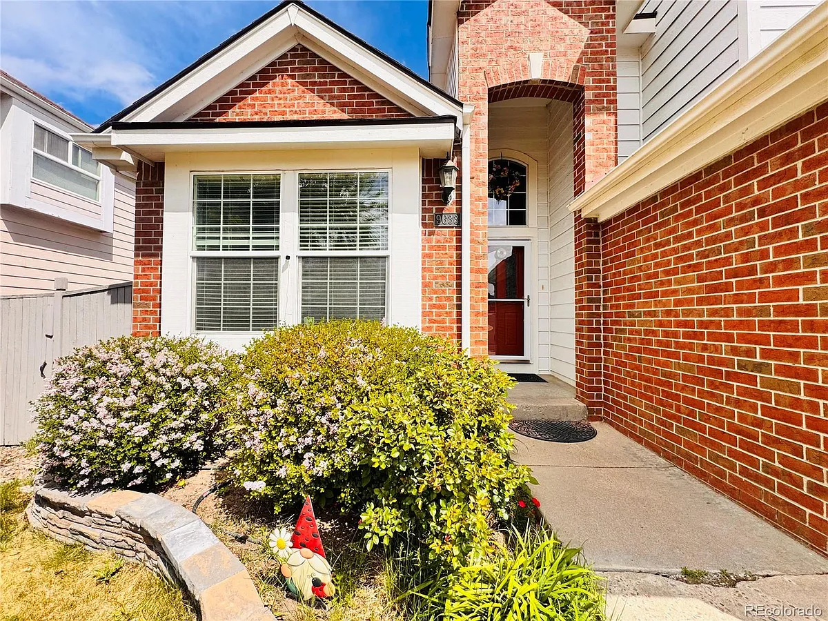 Building Photo - 9633 E Caley Cir