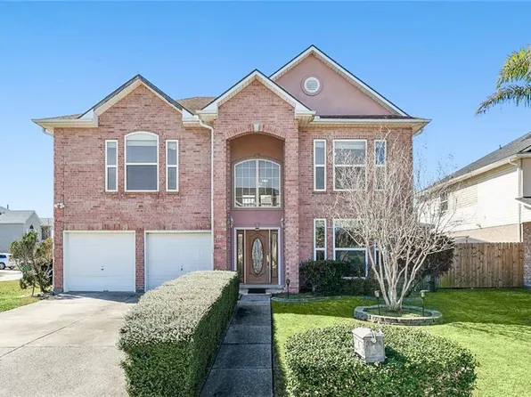 4 Lake Lynn Dr, Harvey, LA 70058