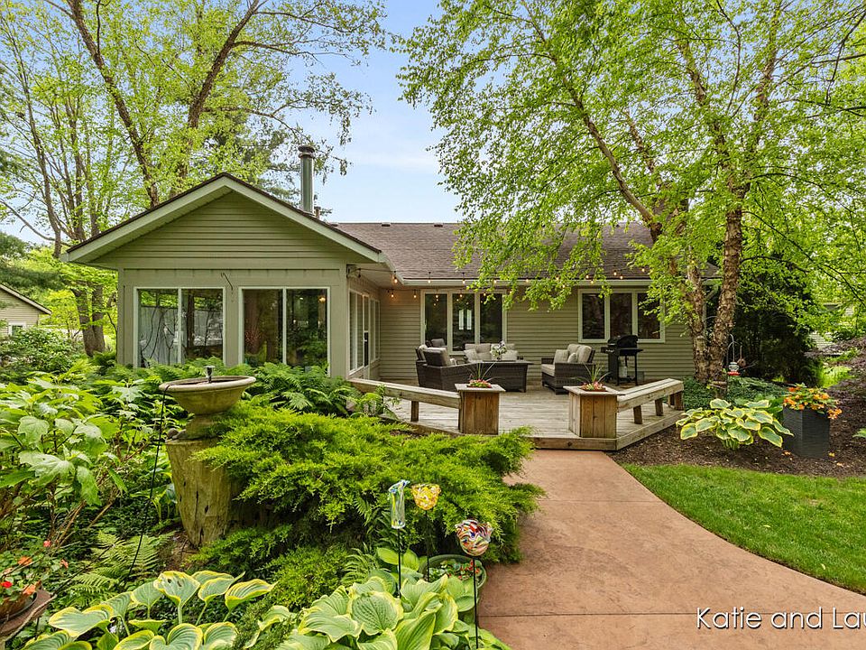 1st image of 7250 Arbol Dr NE