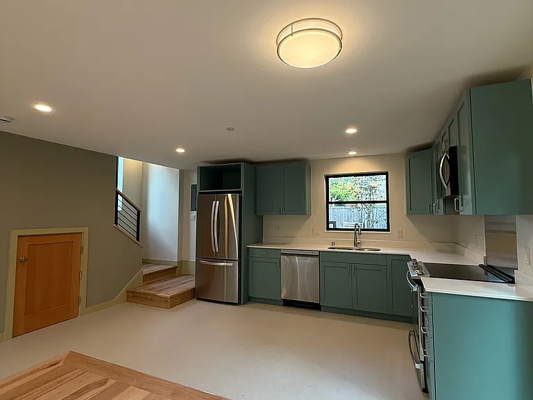 228 21st Ave E #228 — Photo 6