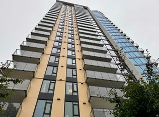 1401 Hunter St #1408, North Vancouver, BC V7J0E2