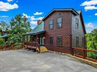 2049 Settlers Ridge Way, Gatlinburg, TN 37738