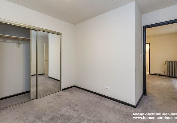 5th image of 3933 N Clarendon Ave APT 306