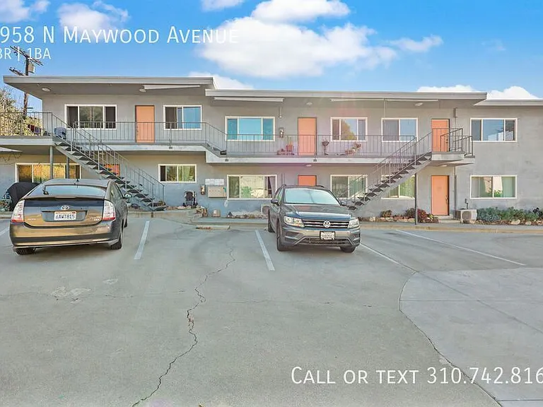 4958 N Maywood Ave — Photo 16