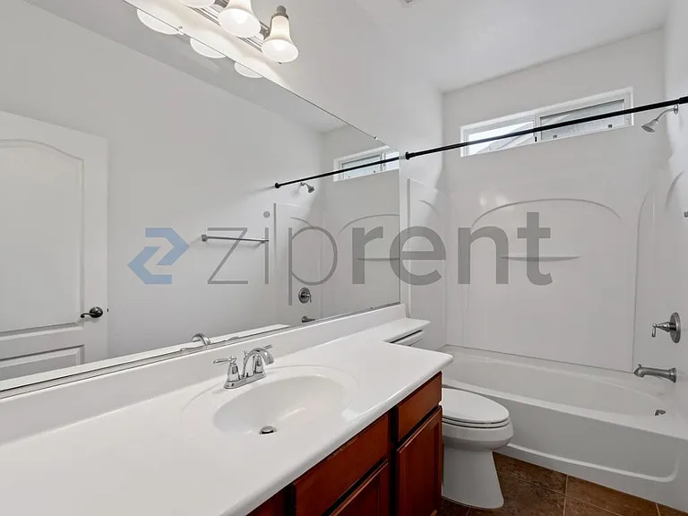 4028 E Tulsa St — Photo 22