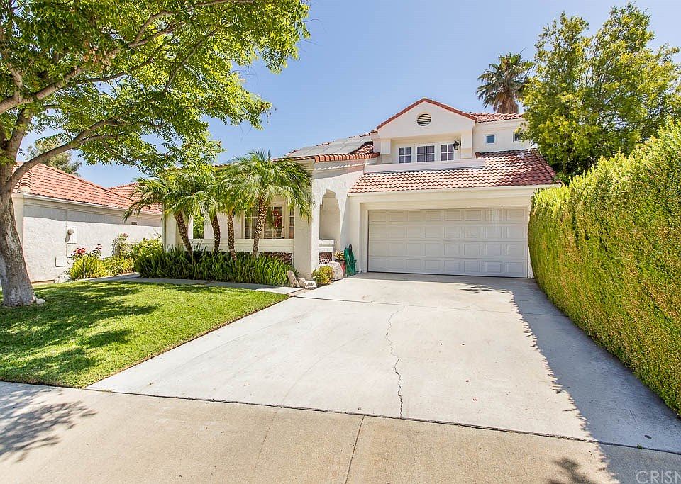 1st image of 25860 Bellis Dr