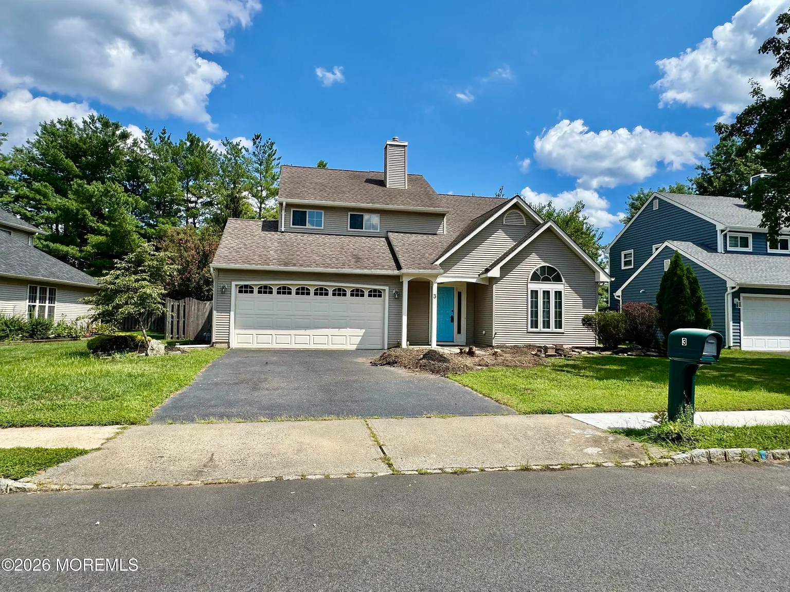3 bed, 2.5 bath, 1750 sqft, $3,800 — Photo 2