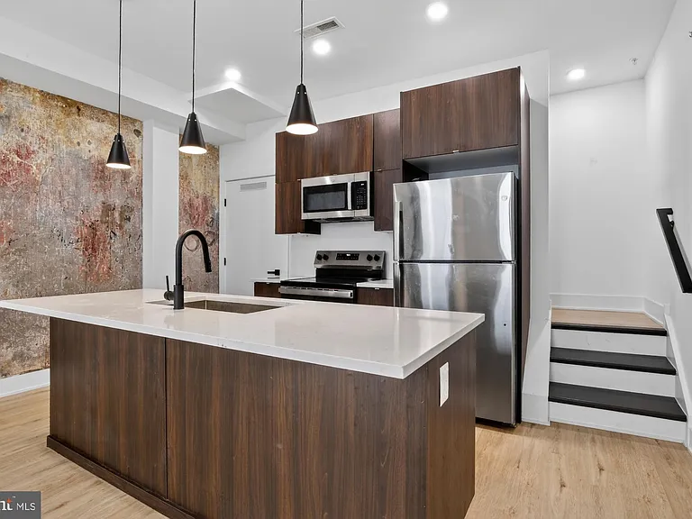 59 N 2nd St #14 — Photo 10