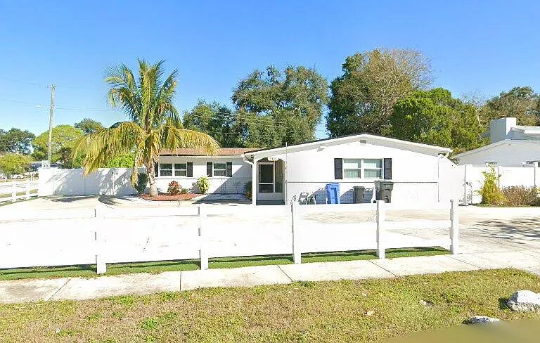 Perfect for large families! 3 Bedroom Home + 2 Private Guest Suites! Ideal for Grandparents or Adult Children!