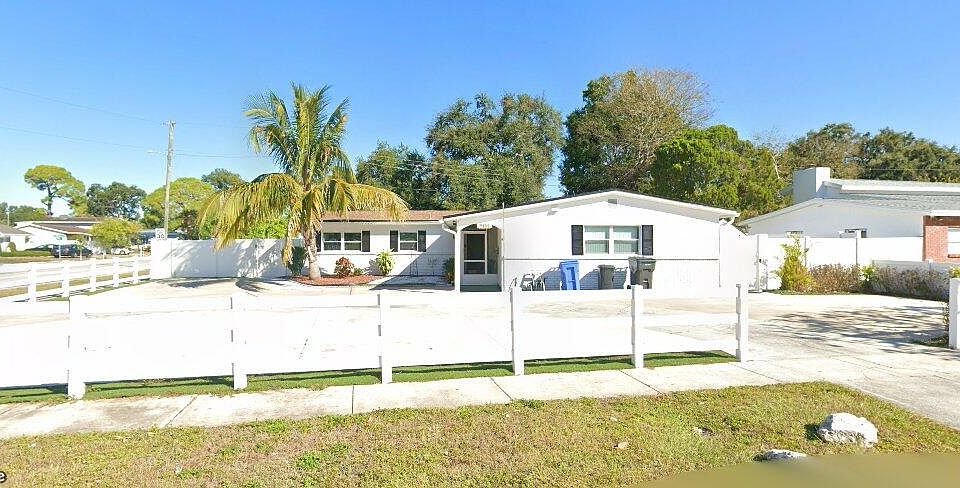 Perfect for large families! 3 Bedroom Home + 2 Private Guest Suites! Ideal for Grandparents or Adult Children!