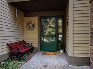 48 Longfellow Ln, Mahwah, NJ 07430