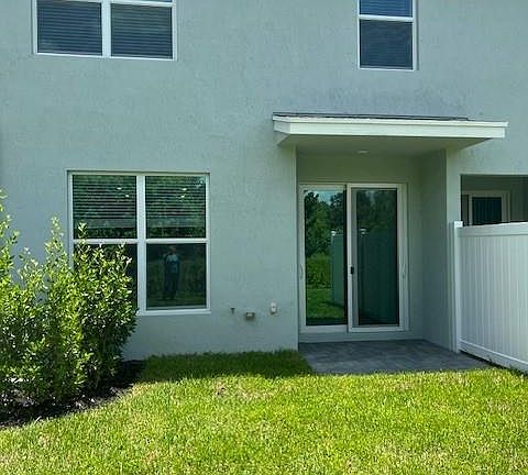 2nd image of 4393 Hammock Grove Dr #4393