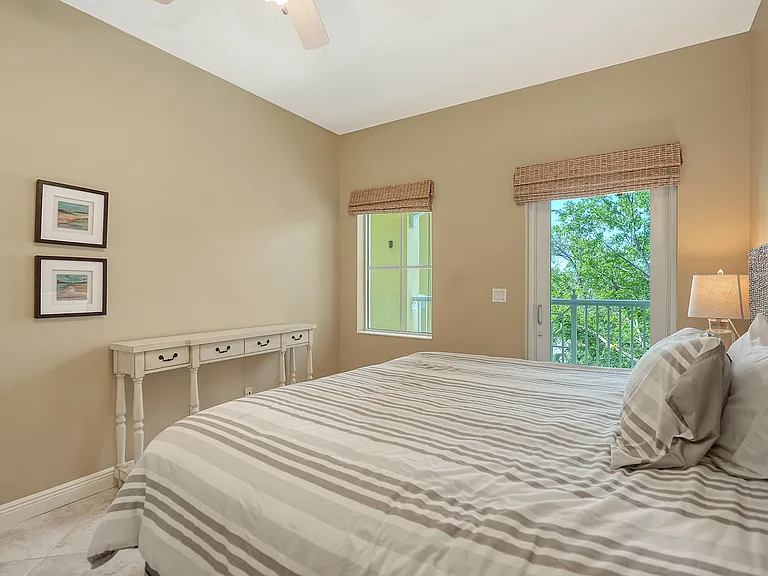 1308 Old Stickney Point Rd #W32 — Photo 39