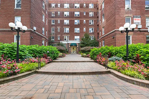 Sold by Bond New York | media 15