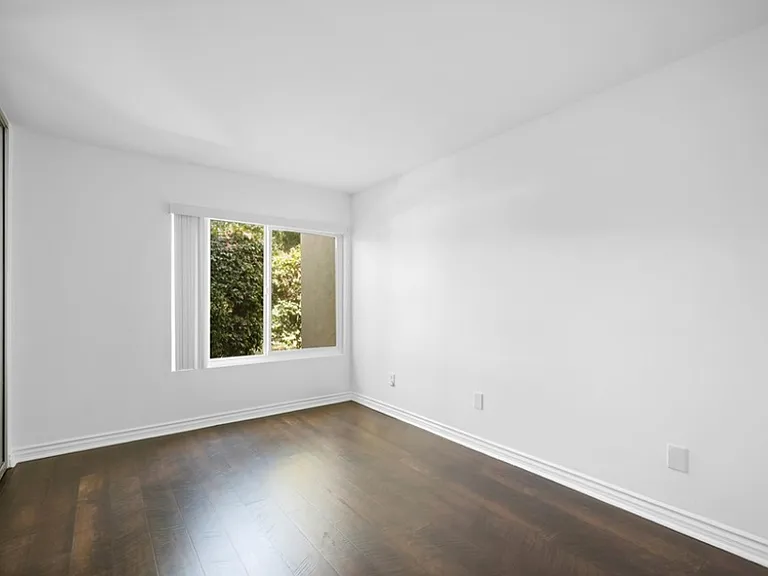 23515 Lyons Ave #103 — Photo 16