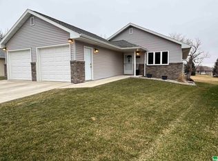 612 W 2nd St, Alta, IA 51002