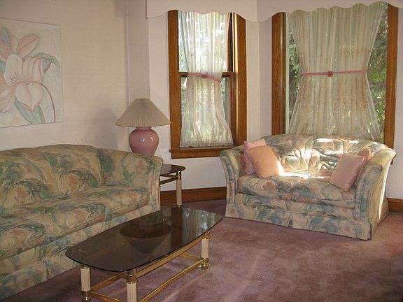 2nd image of 5246 W Berteau Ave