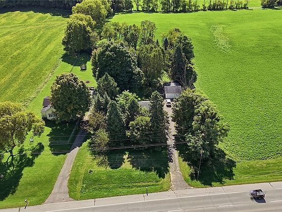 3rd image of 4525 E National Rd