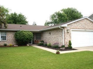 4535 Shorewood Dr N, Hoffman Estates, IL 60192