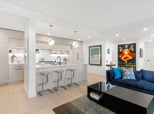 969 Richards St #3001, Vancouver, BC V6B 1A8