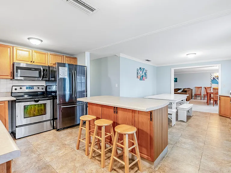 16908 Innocente Ave #A — Photo 5