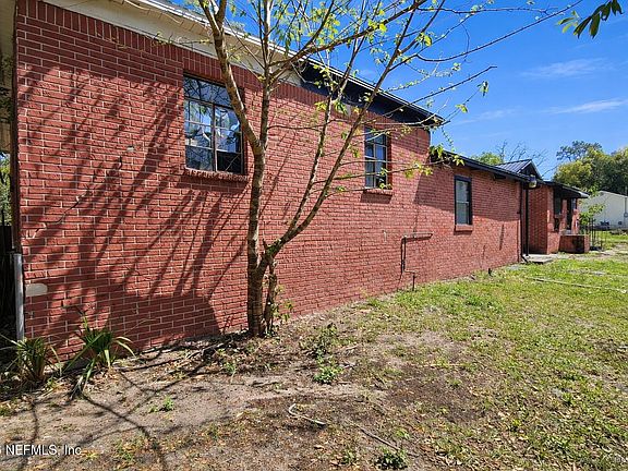 29th image of 9604 WOODLAND Avenue