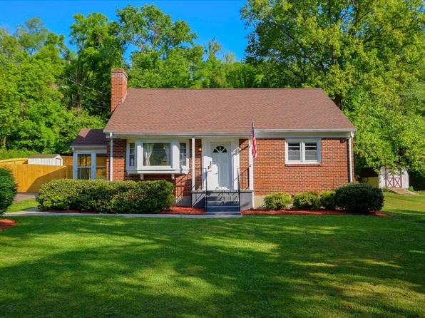6531 Old Mill Rd, Roanoke, VA 24018