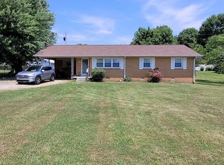 211 Galen Rd, Lafayette, TN 37083