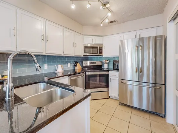 4067 Beltway Dr APT 131, Addison, TX 75001