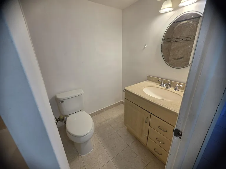 661 N University Dr #1-104 — Photo 8