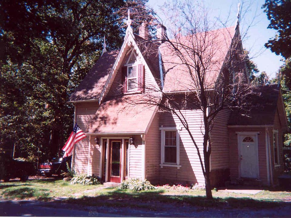 1st image of Charles St