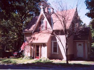 Charles St, White Mills, PA 18473