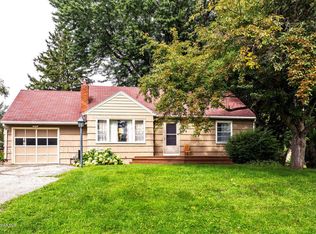 211 Highland Ct SW, Rochester, MN 55902