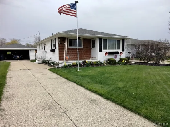 43 Teresa Dr, Lackawanna, NY 14218