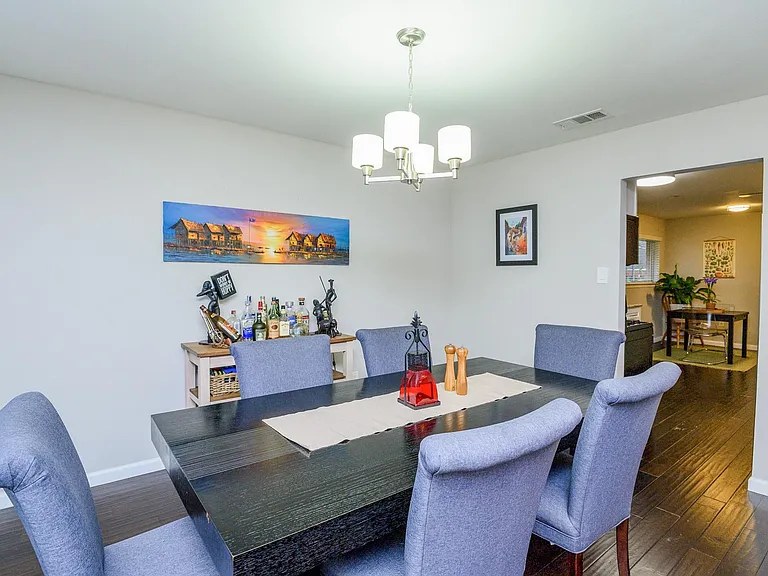 3630 Zoch Ln — Photo 8