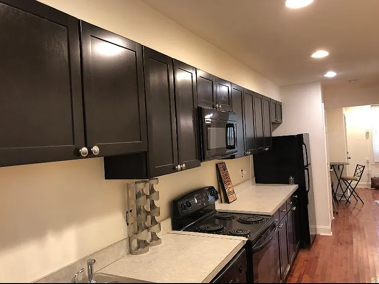 853 19th St NE — Photo 3