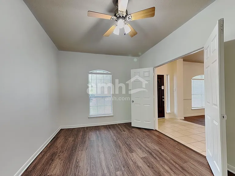 16518 Barker Ranch Ct — Photo 10