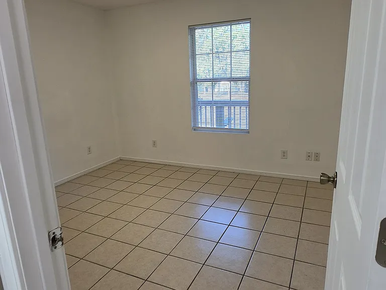 234 Adcock Rd #J — Photo 7