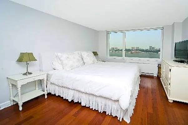 Sold by Corcoran | media 3