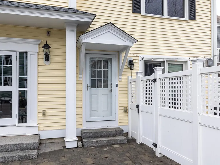 43 Cornwall St #B — Photo 26
