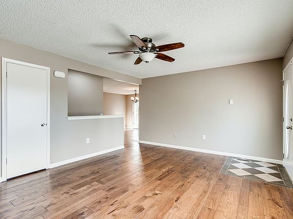 Beautiful hard wood floors in living room