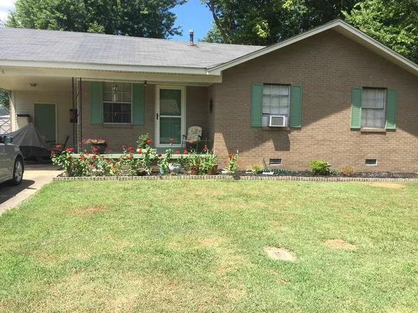 2116 Volunteer Blvd, Dyersburg, TN 38024