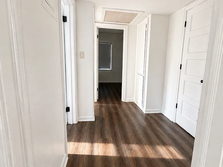 1715 N Bumby Ave — Photo 20