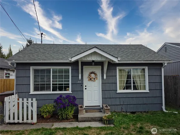212 Douglas Street, Longview, WA 98632